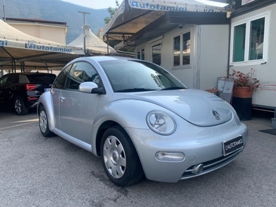 Usato 2005 VW Beetle 1.6 Benzin 102 CV (3.990 €)
