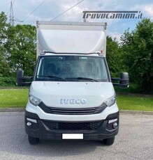 IVECO DAILY 35C18 HI-MATIC MY16 FURGONE BOX CON SPONDA E GANCIO TRAINO