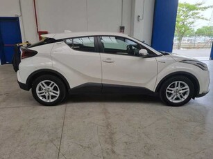 TOYOTA C-HR 1.8H 98CV E-CVT Business