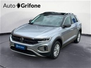 Volkswagen T-Roc 2.0 tdi Life 150cv dsg del 2023 usata a Modena