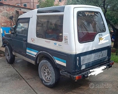Usato 1987 Suzuki Samurai Benzin (6.000 €)