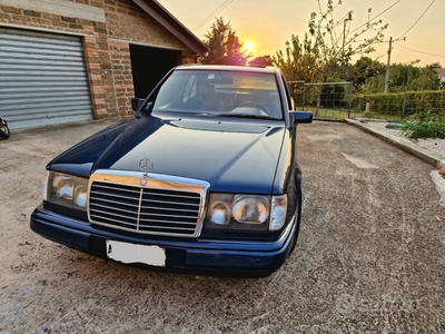 Usato 1988 Mercedes E200 2.0 Benzin 122 CV (5.000 €)