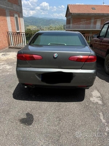 Usato 2000 Alfa Romeo 2000 2.4 Diesel 136 CV (3.200 €)