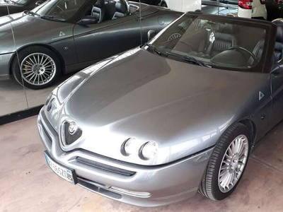 Usato 2002 Alfa Romeo Spider 2.0 Benzin 150 CV (10.900 €)