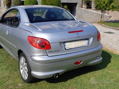 Usato 2003 Peugeot 206 CC 1.6 Benzin 109 CV (5.000 €)