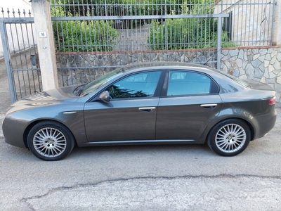 Usato 2007 Alfa Romeo 159 2.4 Diesel 209 CV (3.900 €)