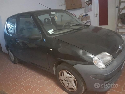 Usato 2007 Fiat 600 1.1 Benzin 54 CV (1.500 €)