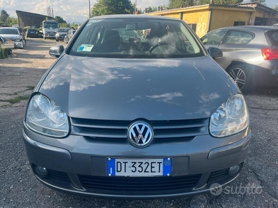 Usato 2008 VW Golf V 1.6 Benzin 102 CV (2.500 €)