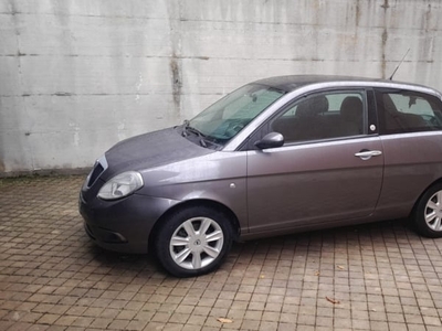 Usato 2010 Lancia Ypsilon 1.2 LPG_Hybrid 60 CV (3.700 €)