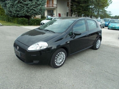 Usato 2011 Fiat Punto Evo 1.2 Benzin 69 CV (6.800 €)