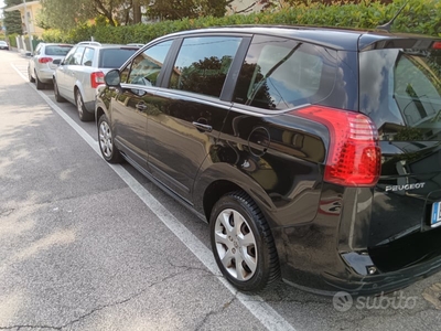 Usato 2011 Peugeot 5008 1.6 Diesel 109 CV (5.500 €)