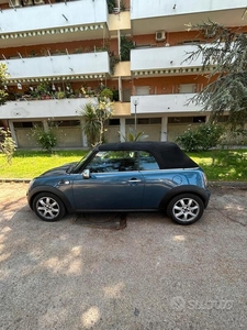 Usato 2012 Mini Cooper Cabriolet 1.6 Benzin 122 CV (9.999 €)