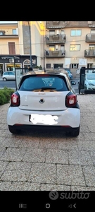 Usato 2015 Smart ForFour 1.0 Benzin 71 CV (12.500 €)