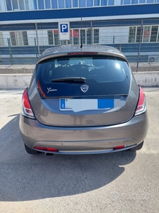 Usato 2017 Lancia Ypsilon 1.2 Benzin 60 CV (8.500 €)