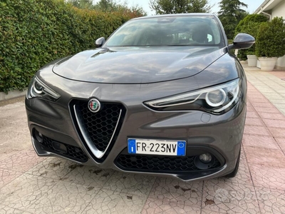 Usato 2018 Alfa Romeo Stelvio Diesel 210 CV (25.900 €)