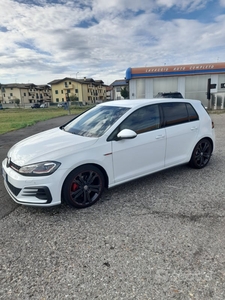 Usato 2018 VW Golf VII 2.0 Benzin 245 CV (23.600 €)