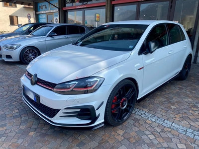 Volkswagen Golf 2.0 TSI