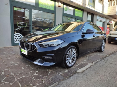 BMW 220 luxury Usata