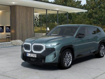 BMW XM 50e Elettrica/Benzina