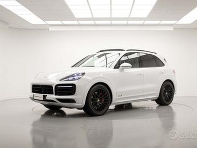 PORSCHE CAYENNE 4.0 GTS