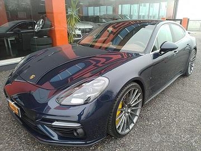 PORSCHE - Panamera - Turbo