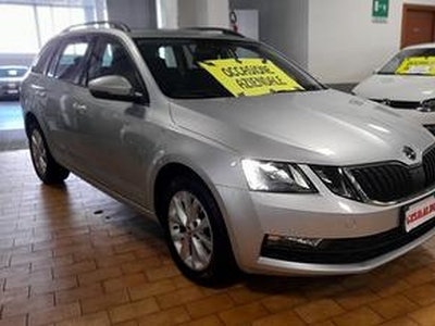 SKODA Octavia 1.6 TDI SCR Wagon Executive NAVI