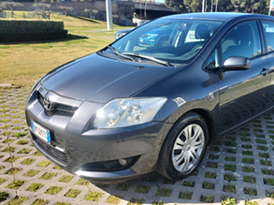 Toyota Auris 1.4 d4D 90 cv