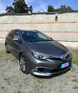 TOYOTA AURIS 1.8 Hybrid 2017 toyota plus