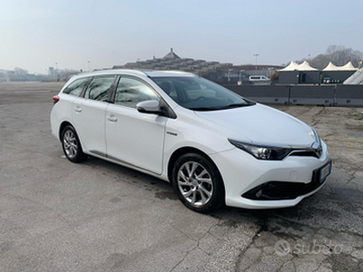 Toyota Auris 1,8 Hybrid Active 2017