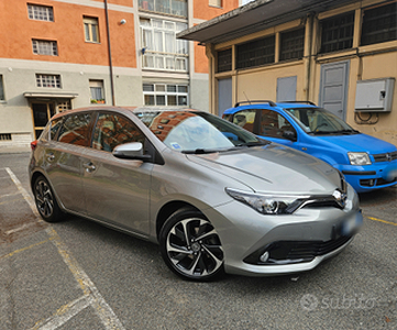 Toyota auris hybrido