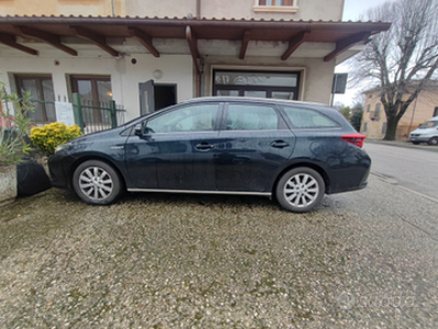 Toyota auris s.w. 1800 plus active