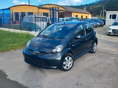 Toyota Aygo 1.0 12V VVT-i 5 porte Sol