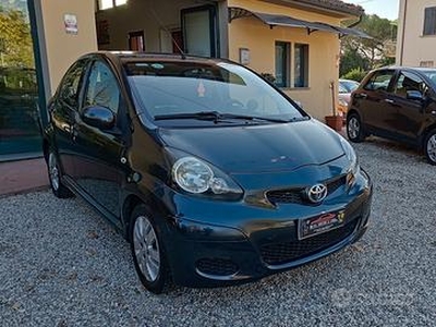 Toyota Aygo 1.0 12V VVT-i 5 porte Sol NEOPATENTATI