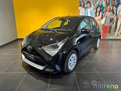 Toyota Aygo 1.0 72 CV x-play m-mt