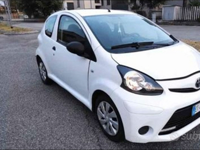 Toyota Aygo 1.0 Benz neopatentati anno 2014