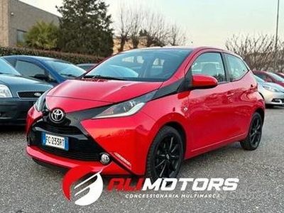 Toyota Aygo 1.0 VVT-i 69 CV 5 porte x-cool *Automa