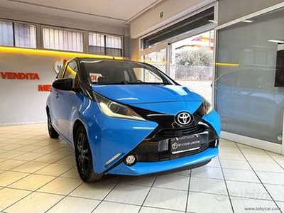 TOYOTA Aygo 1.0 VVT-i 69 CV 5p. x-cool NEO P.