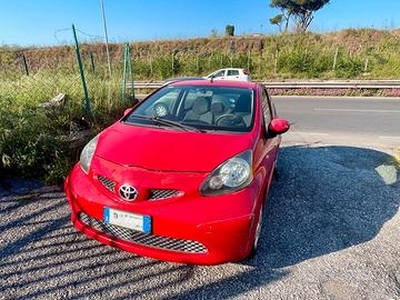 Toyota Aygo 5 porte, per Neopatentati