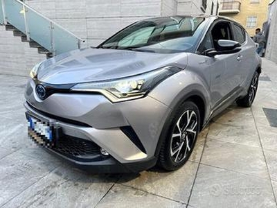 TOYOTA C-HR 1.8 Hybrid E-CVT Style