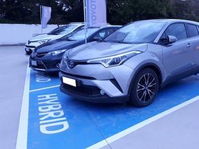 TOYOTA C-HR C-HR 1.8 HYBriD E-CVT STYLE