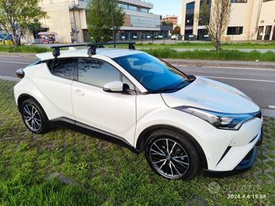 Toyota c-hr hybrid 2018 allestimento lounge