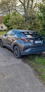 Toyota chr hybrid