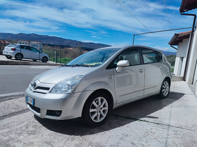 Toyota corolla verso 2.0 d4d