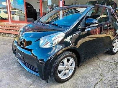 Toyota IQ 1.0 benzina 10/2012 Cv69 posti4