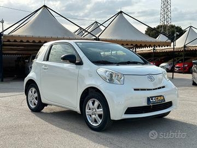 TOYOTA iQ 1.0 VVT-i Sol