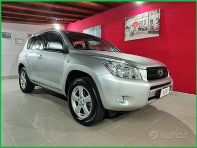 TOYOTA RAV 4 2.2 D-4D 136 CV DPF Luxury