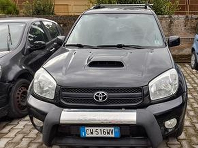 Toyota rav4 2000 tdi 4 x 4 anno 2005