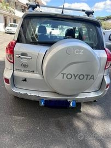 Toyota rav4 2.2 d-4d 136 cv dpf luxury