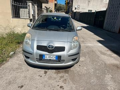 Toyota yaris 1.0 3 porte 67 cv clima-2007