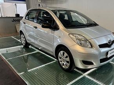 TOYOTA Yaris 1.0 5 porte 